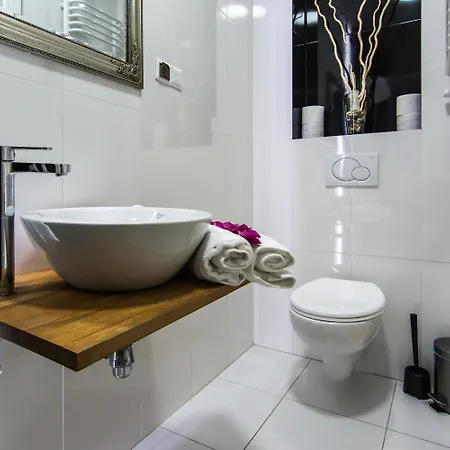 Hotelove Z Biokominkiem Na Skale *