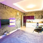 Hotelove Z Biokominkiem Na Skale Apartamento *