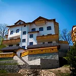 Hotelove Z Biokominkiem Na Skale Apartamento *