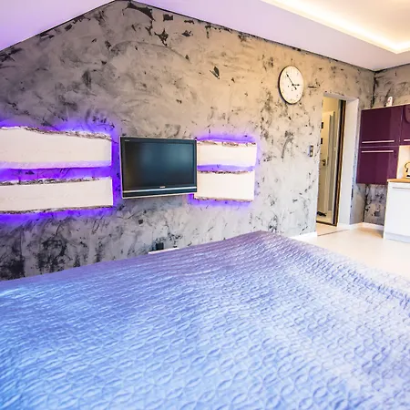 Hotelove Z Biokominkiem Na Skale * 카르파츠