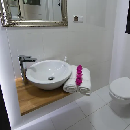 Hotelove Z Biokominkiem Na Skale Apartmán *