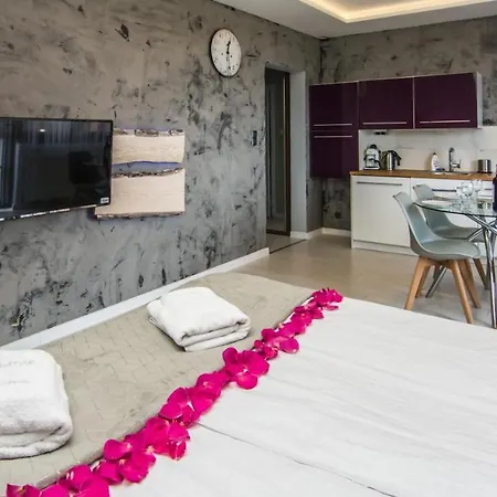 Hotelove Z Biokominkiem Na Skale Apartmán