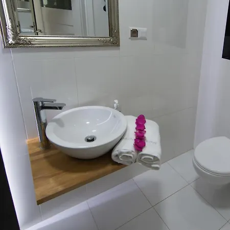 Hotelove Z Biokominkiem Na Skale Apartmán