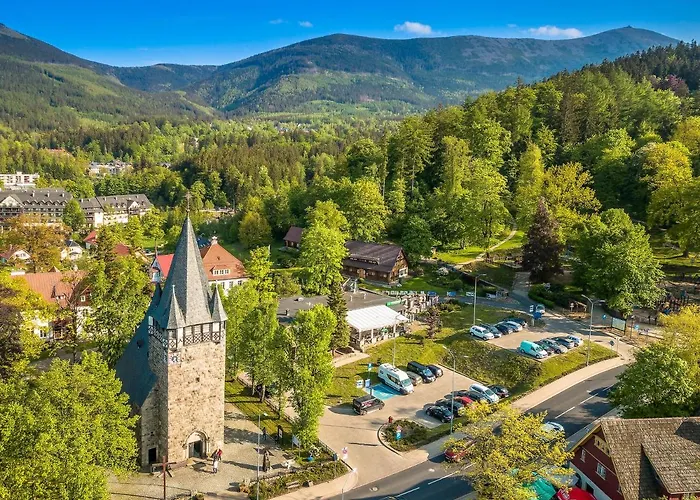 Hotelove Z Biokominkiem Na Skale * 카르파츠