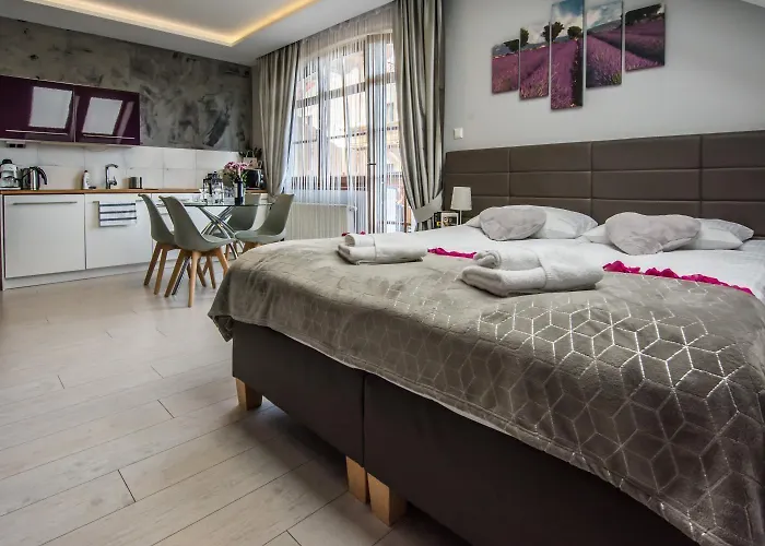 Hotelove Z Biokominkiem Na Skale 카르파츠