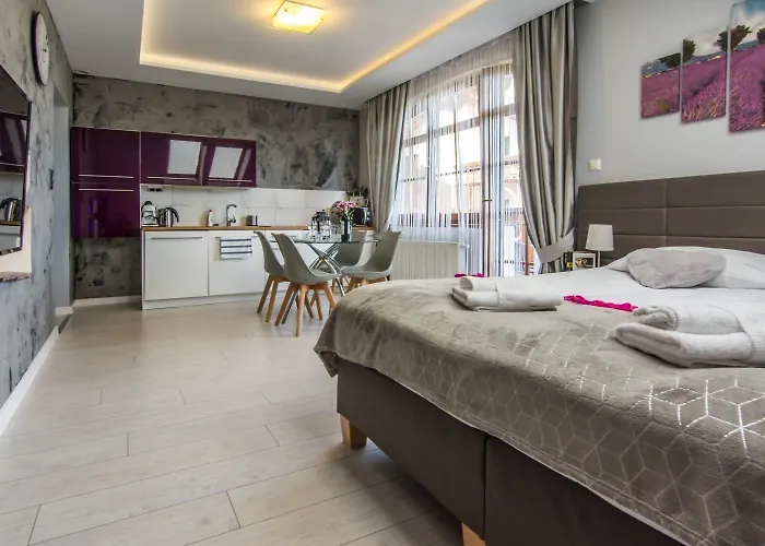 Hotelove Z Biokominkiem Na Skale 카르파츠