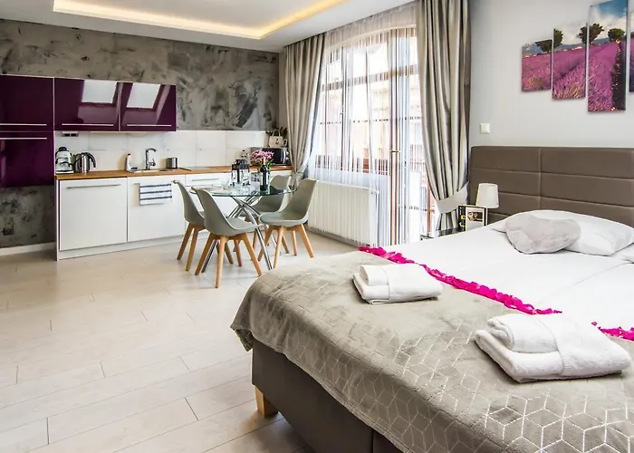 Hotelove Z Biokominkiem Na Skale 아파트